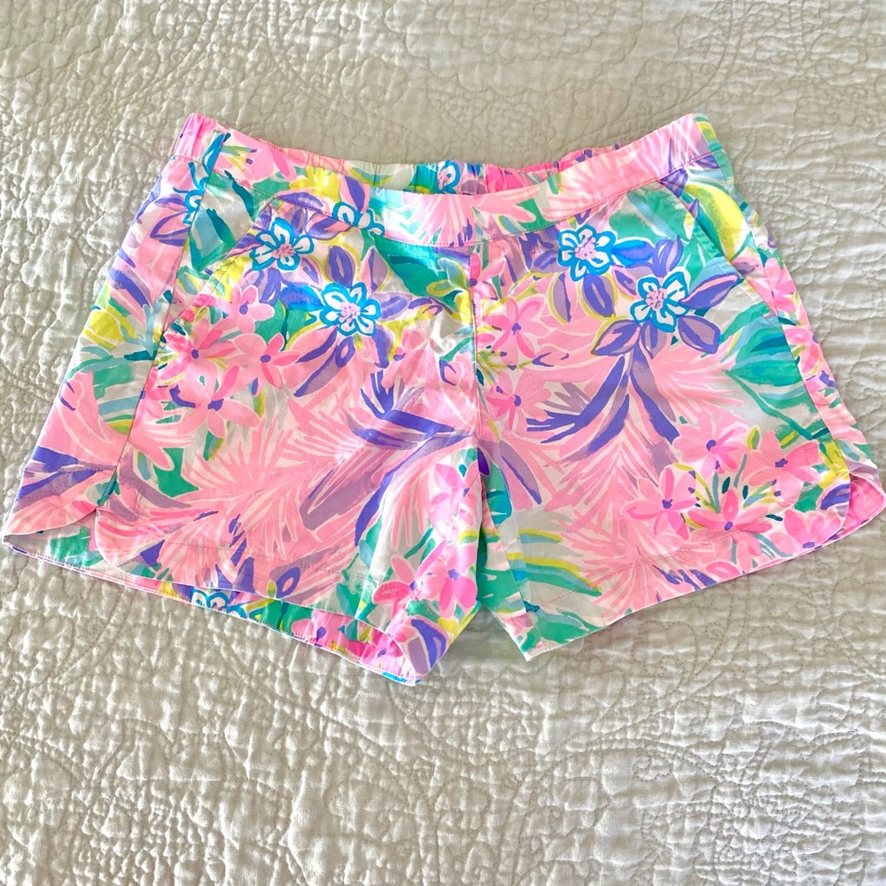 Lilly Pulitzer 5” Ocean View Short.   Size: Small